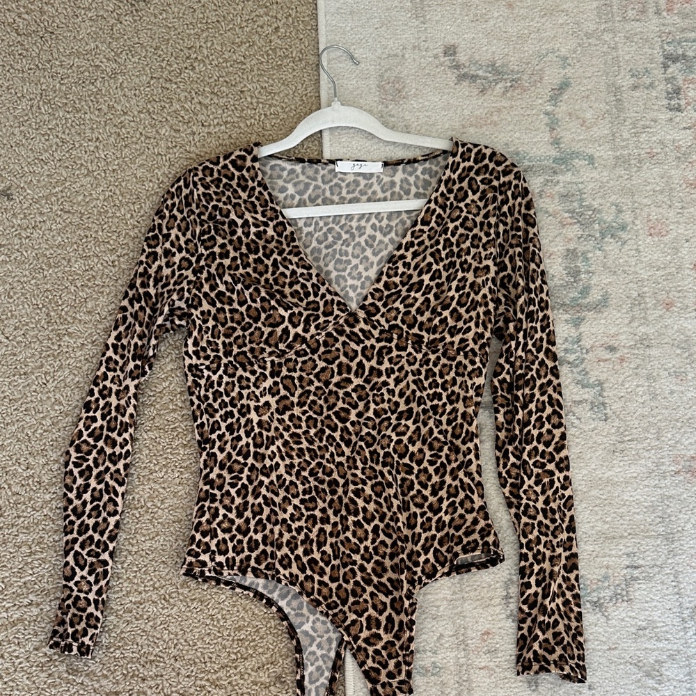 Leopard Print Long Sleeve Bodysuit